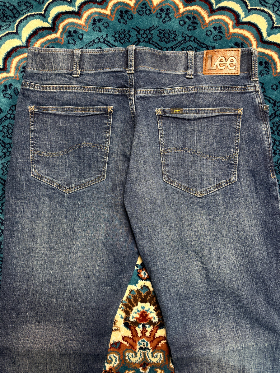 Lee Blue Performance Series Extreme Motion Straight Fit Tapered Jeans - 34