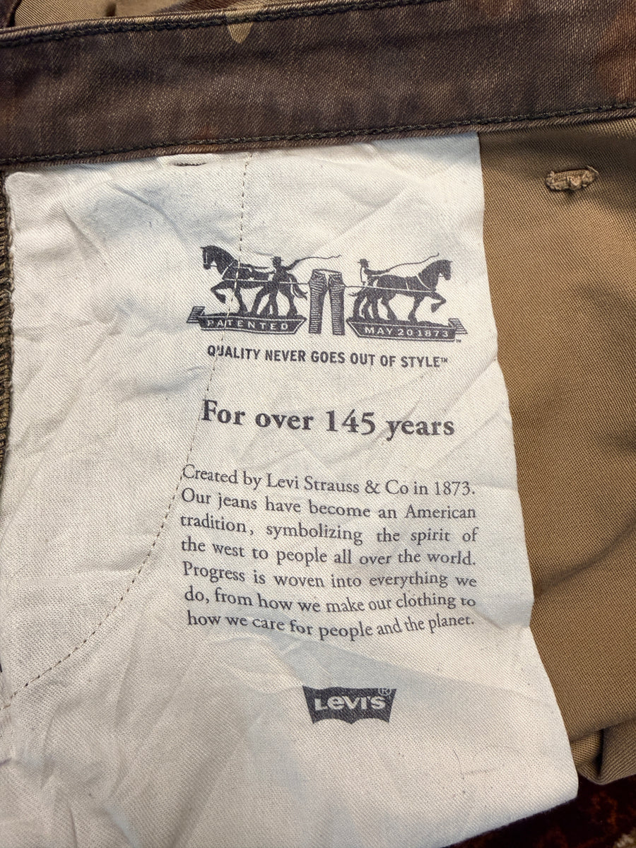 Levi's Vintage Army Brown Cargo Shorts - 42