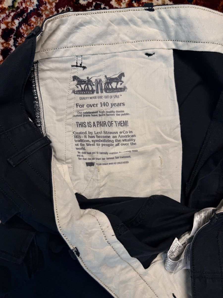 Levi's Black Cargo Shorts - 44