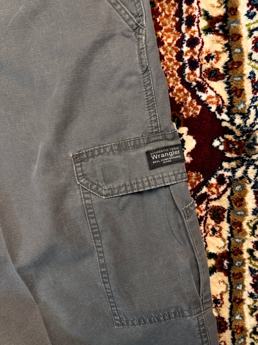 Wrangler Grey Cargo Shorts - 42