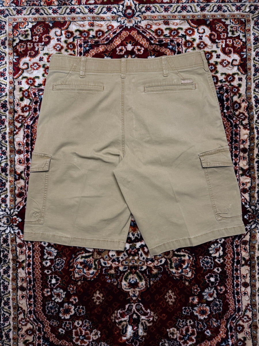 Lee Extreme Motion Khaki Cargo Shorts - 38