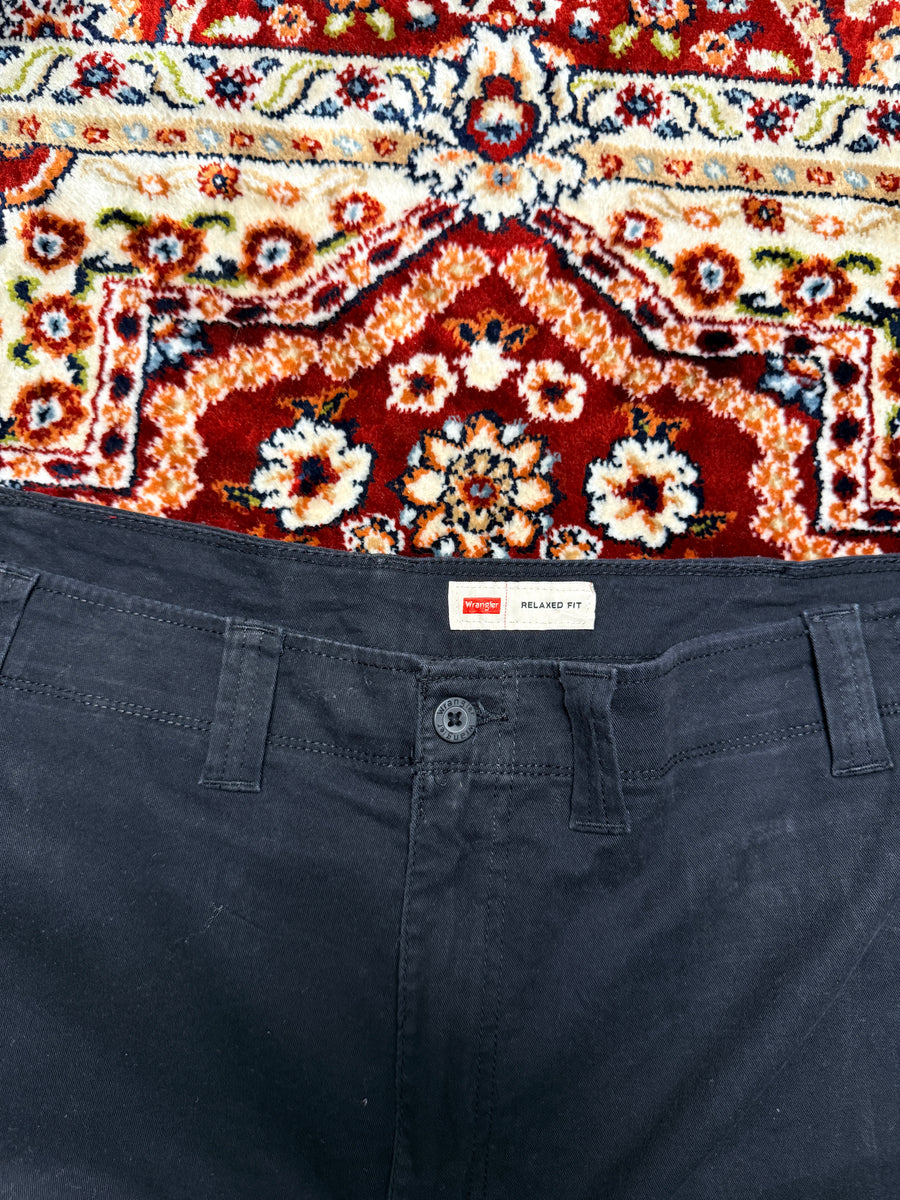 Wrangler Relaxed Fit Black Cargo Shorts - 48