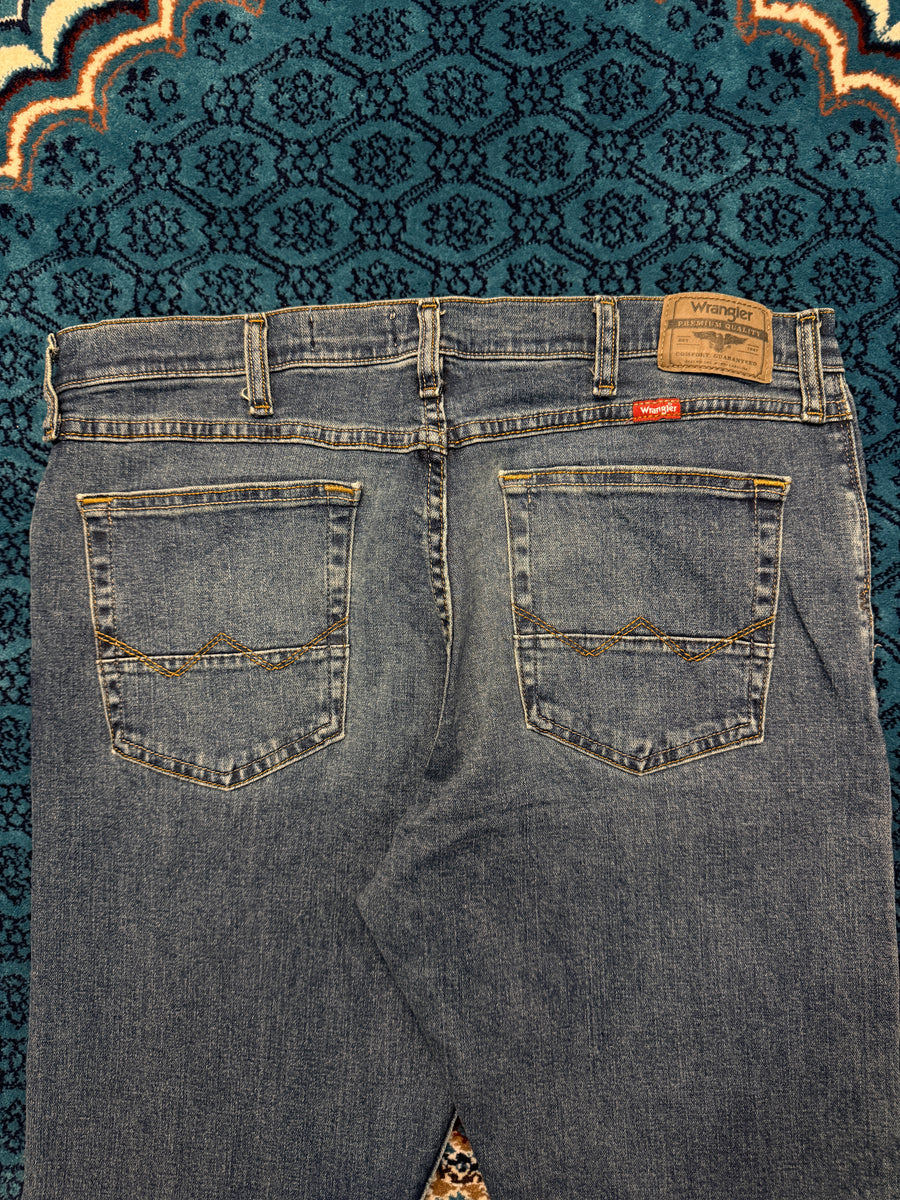 Wrangler Blue Slim Straight Jeans - 36
