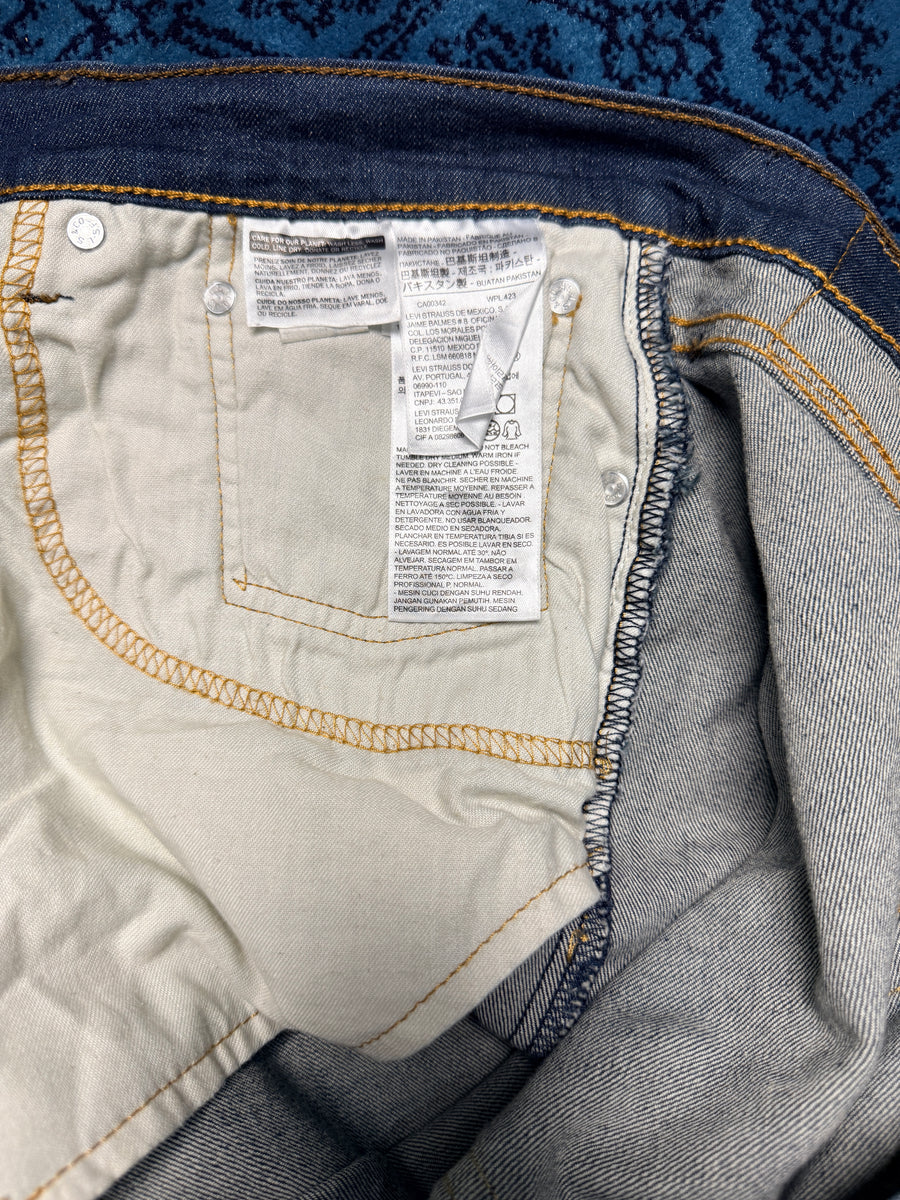 Levi's Blue 541 Athletic Tapered Jeans - 36