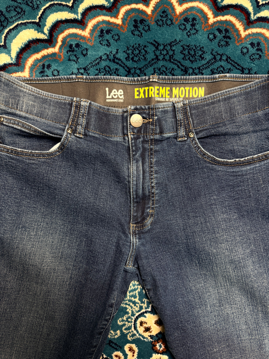 Lee Blue Performance Series Extreme Motion Straight Fit Tapered Jeans - 34