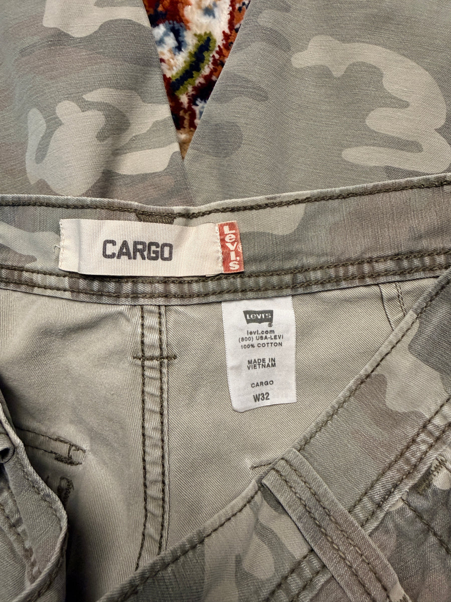 Levi's Camouflage Workwear Cargo Shorts - 32