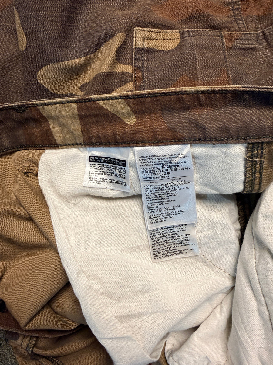 Levi's Vintage Army Brown Cargo Shorts - 42