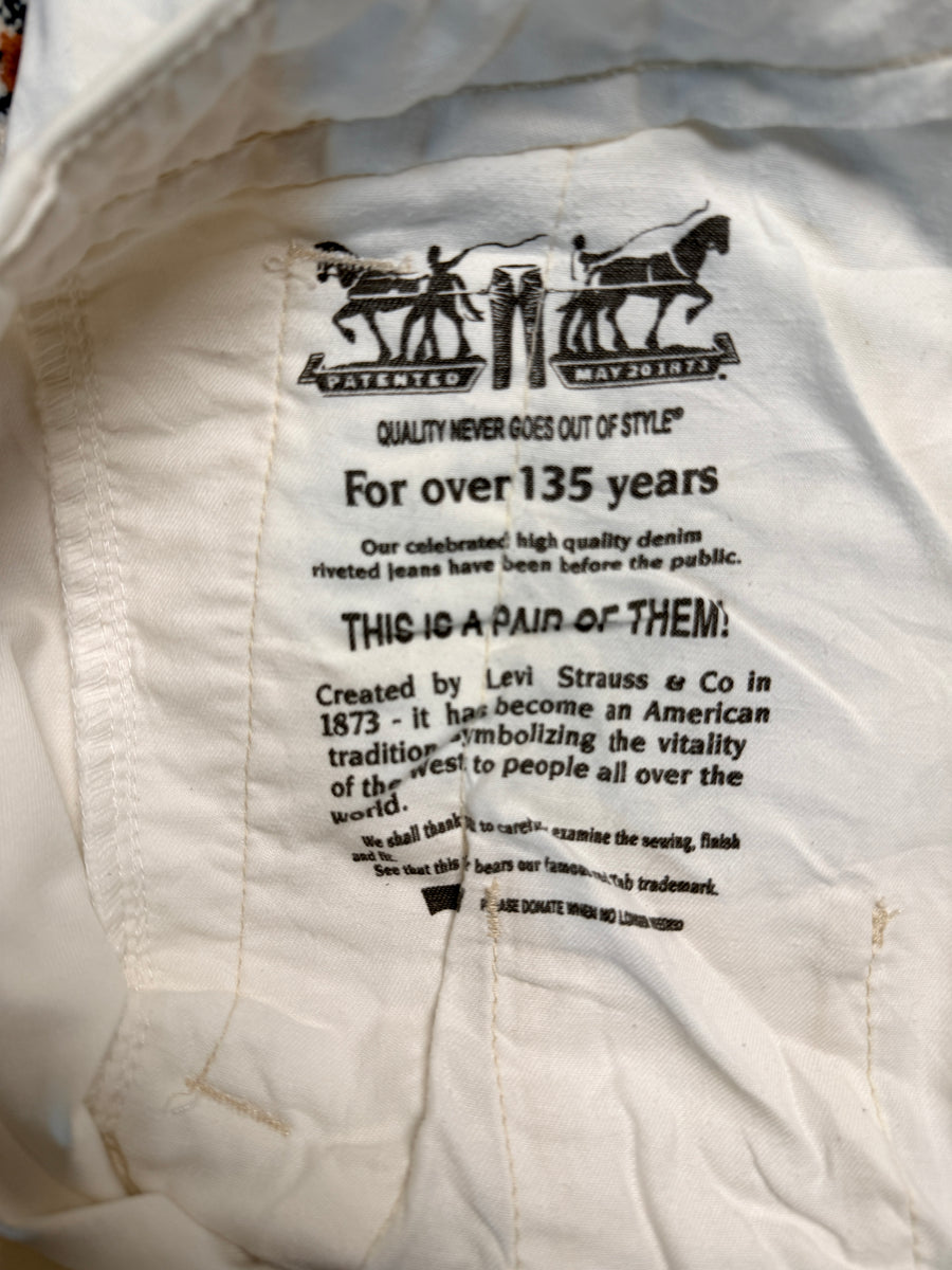 Levi's White Cargo Shorts - 44