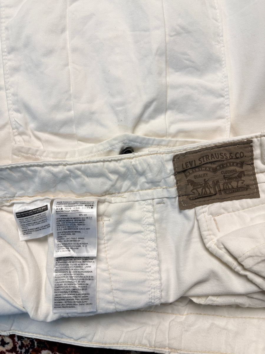 Levi's White Cargo Shorts - 44