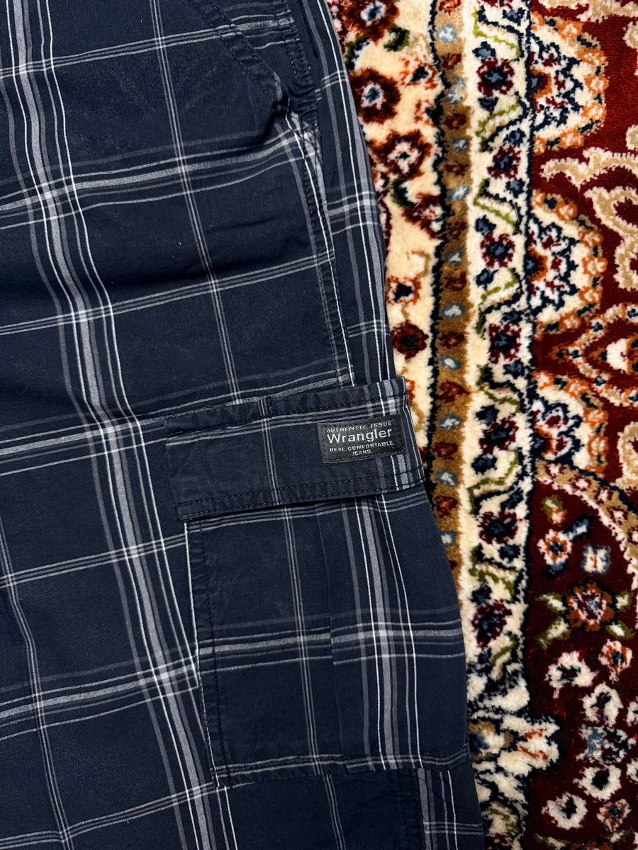 Wrangler Black Chequered Cotton Cargo Shorts - 42