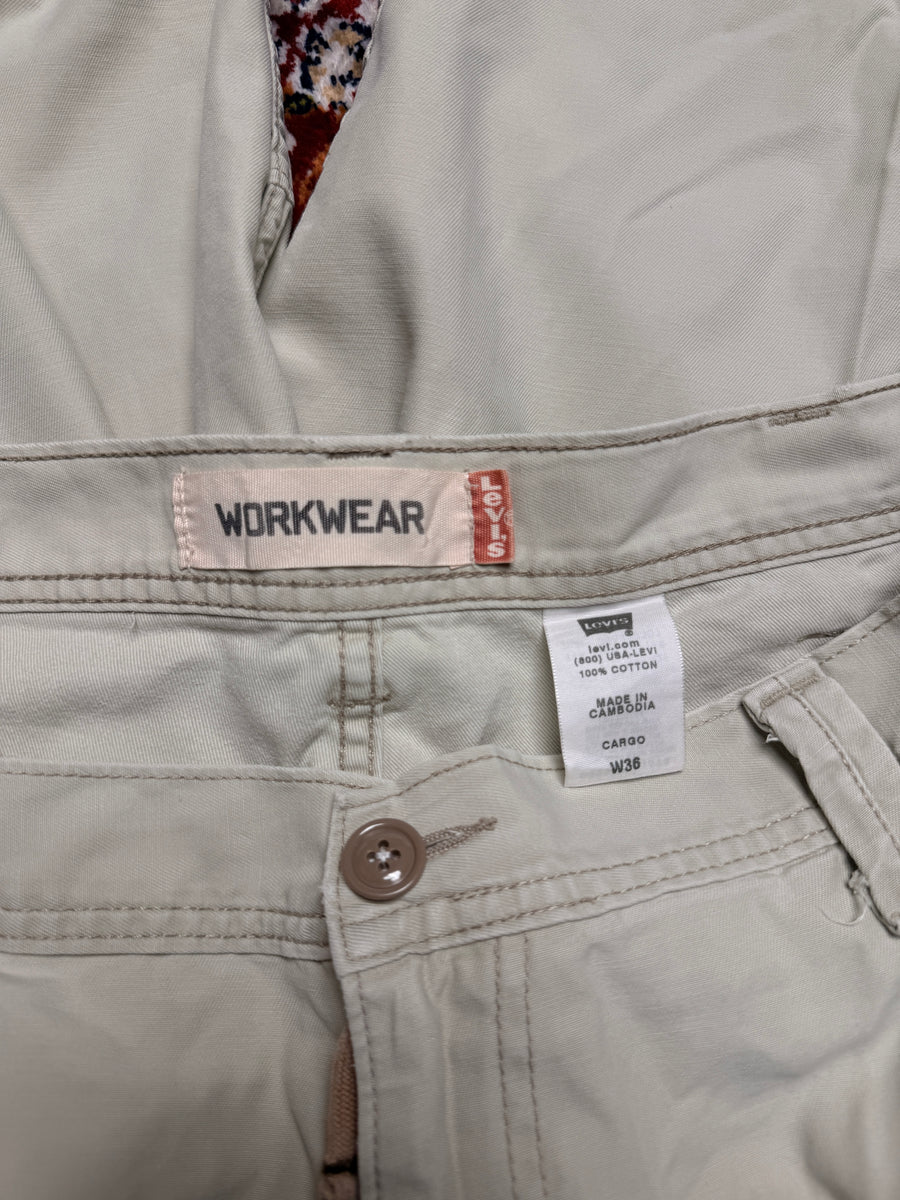 Levi's Workwear Beige Cargo Shorts - 36