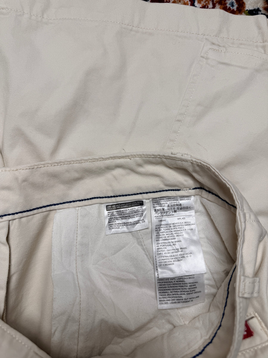 Levi's Beige XX Cargo Shorts Soft Cotton - 36