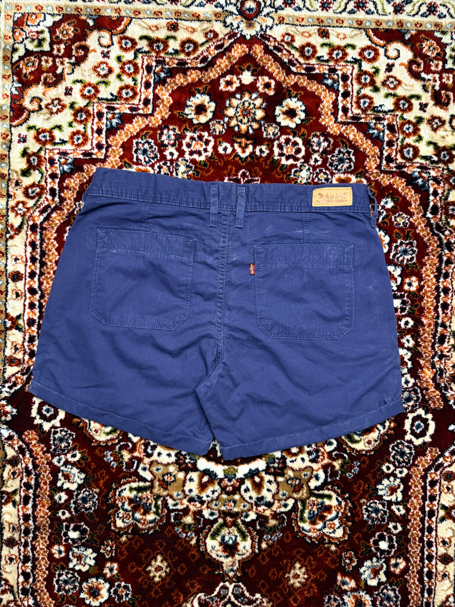 Levi's Navy Blue Cotton Shorts Cuffed - 29