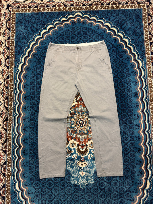 Levi's Light Grey Cotton Pants - 32