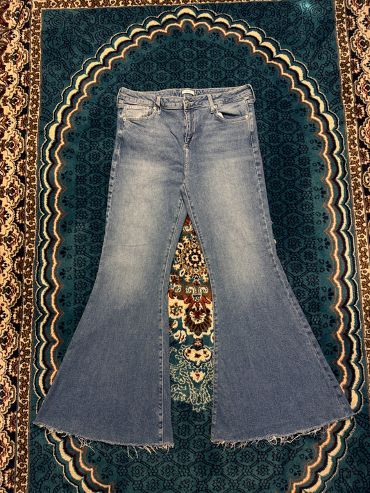 Forever21 Blue Flared Jeans - 34