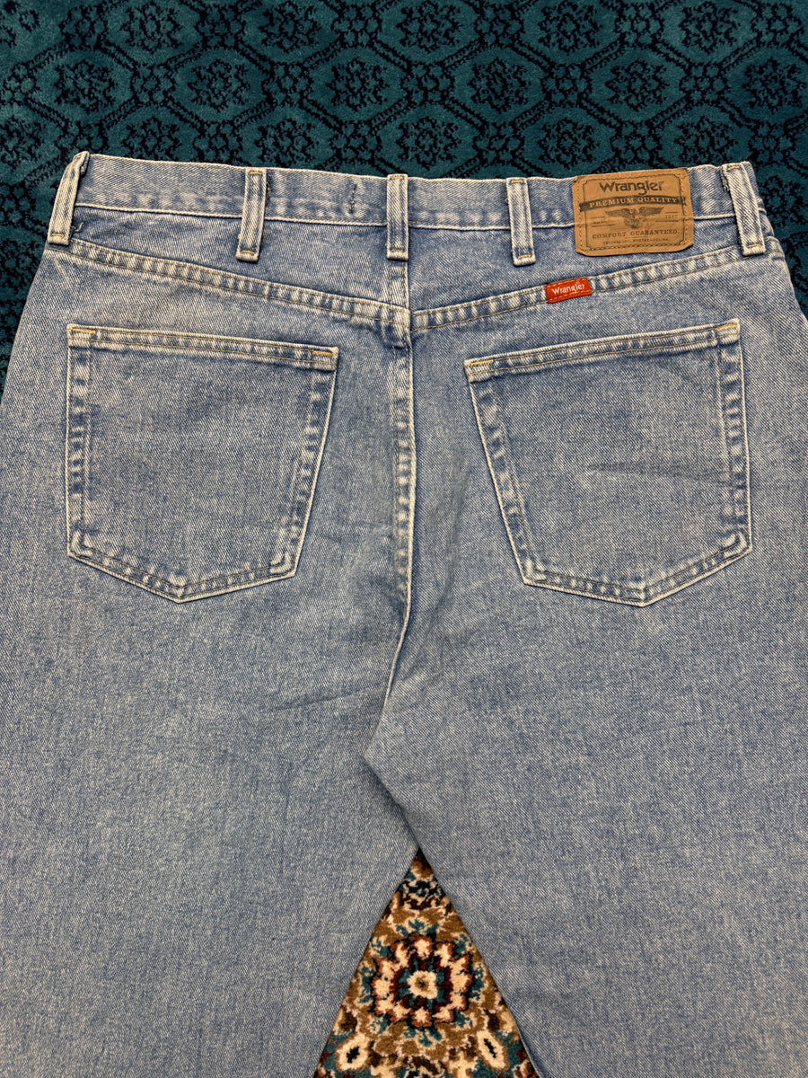 Wrangler Blue Regular Fit Jeans - 36