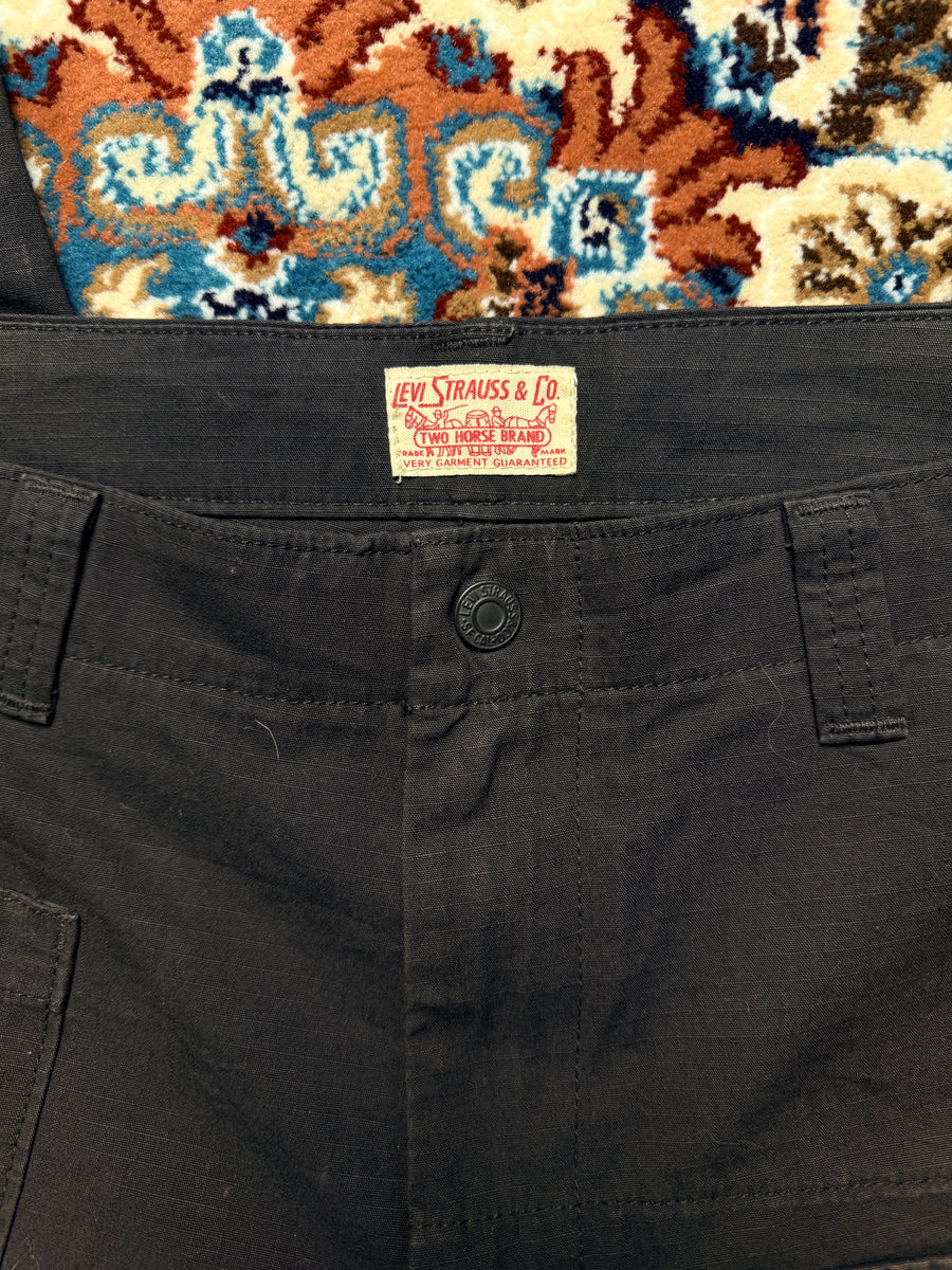 Levi's Black Cargo Pants - 34