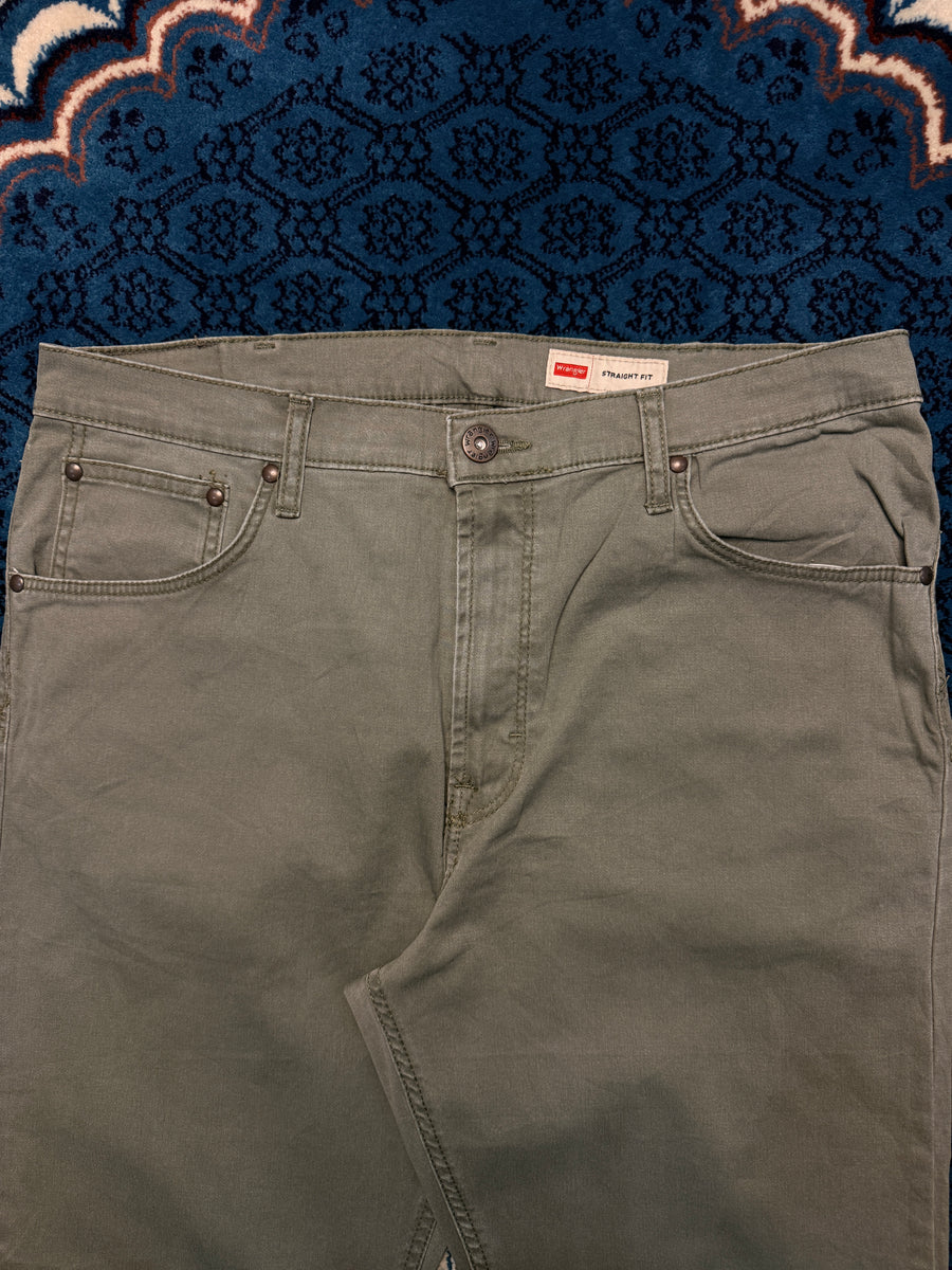 Wrangler Army Green Straight Fit Jeans - 34