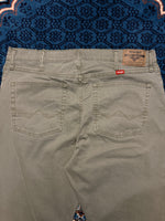 Wrangler Army Green Straight Fit Jeans - 34