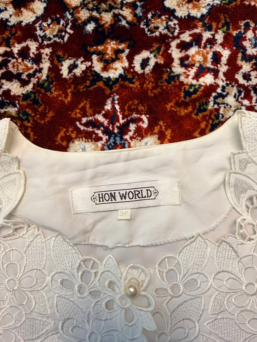 Hon World White Floral Blouse - L