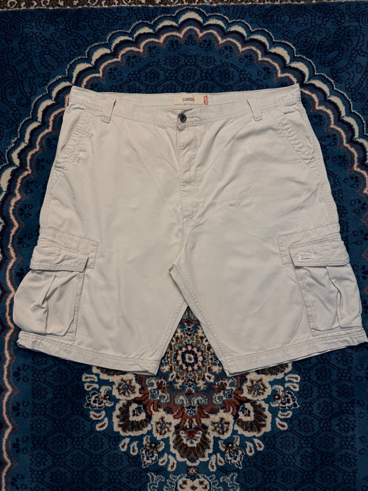 Levi's Cream Cotton Cargo Shorts - 42