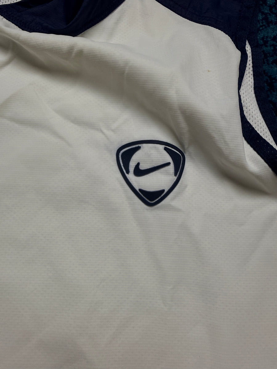 Nike White Sleeveless Training Hoodie - M